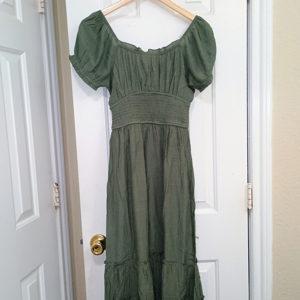 Speed Limit 98 Green Ruched Off-Shoulder Sundress